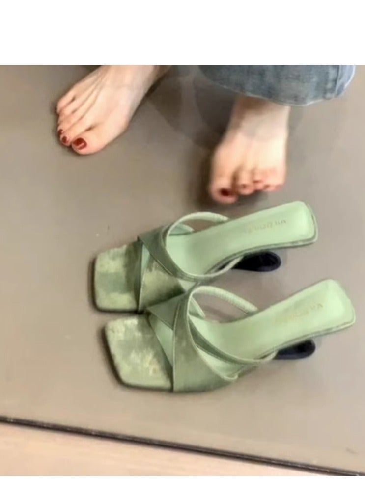 Elegant And Versatile Slippers With Exposed Toes - Image 1