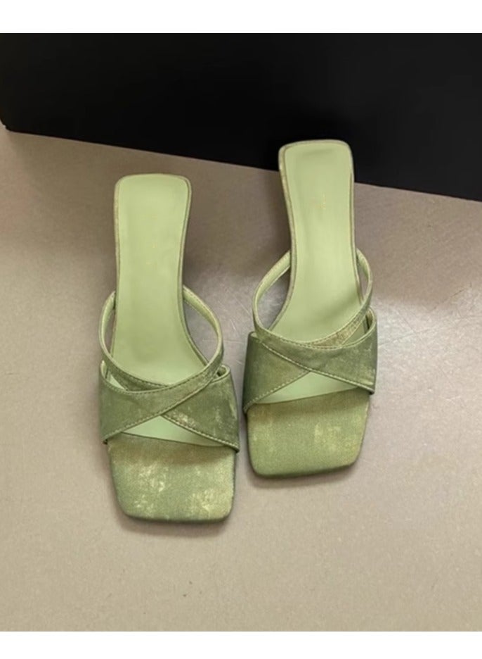 Elegant And Versatile Slippers With Exposed Toes - Image 2