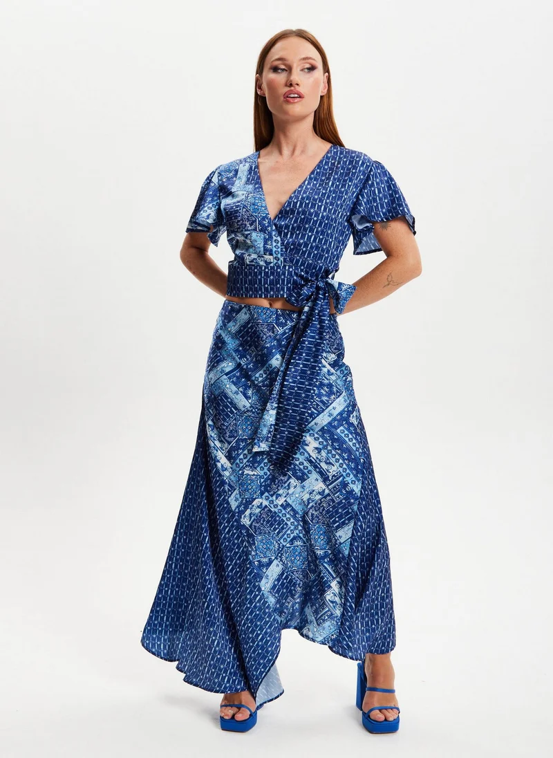 ليكوريش بلوزة بأكمام ملاك وطبعة وشاح