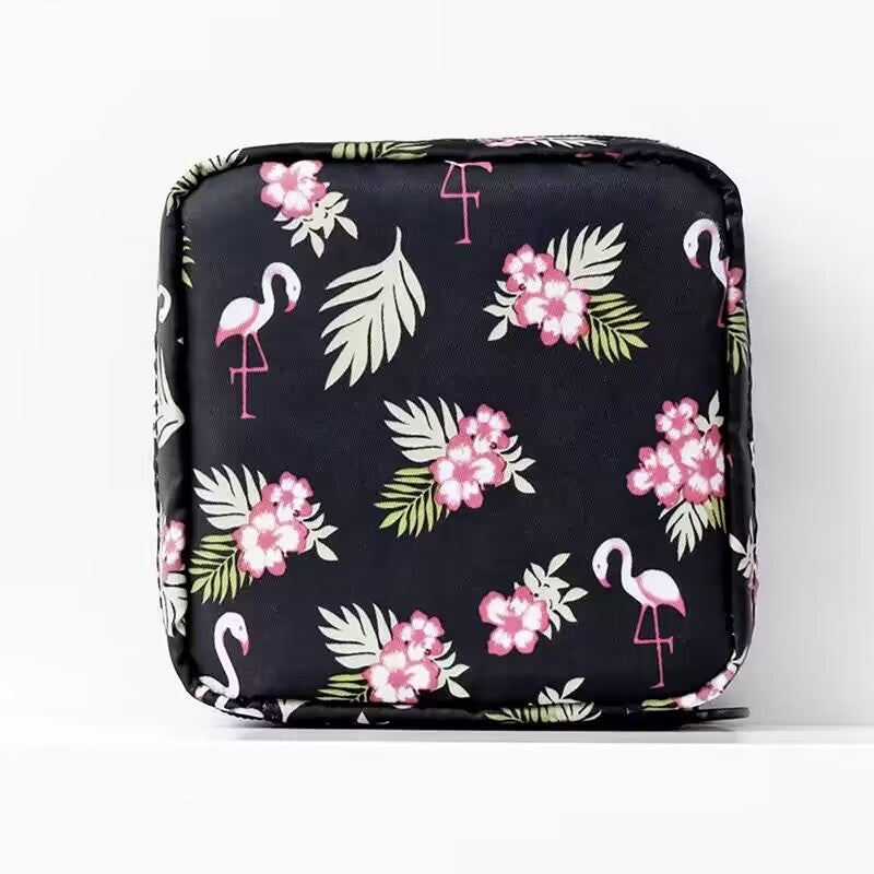 Cartoon aunt towel sanitary napkin storage bag portable large capacity monthly bag student portable sanitary napkin storage navy blue Flamingo]