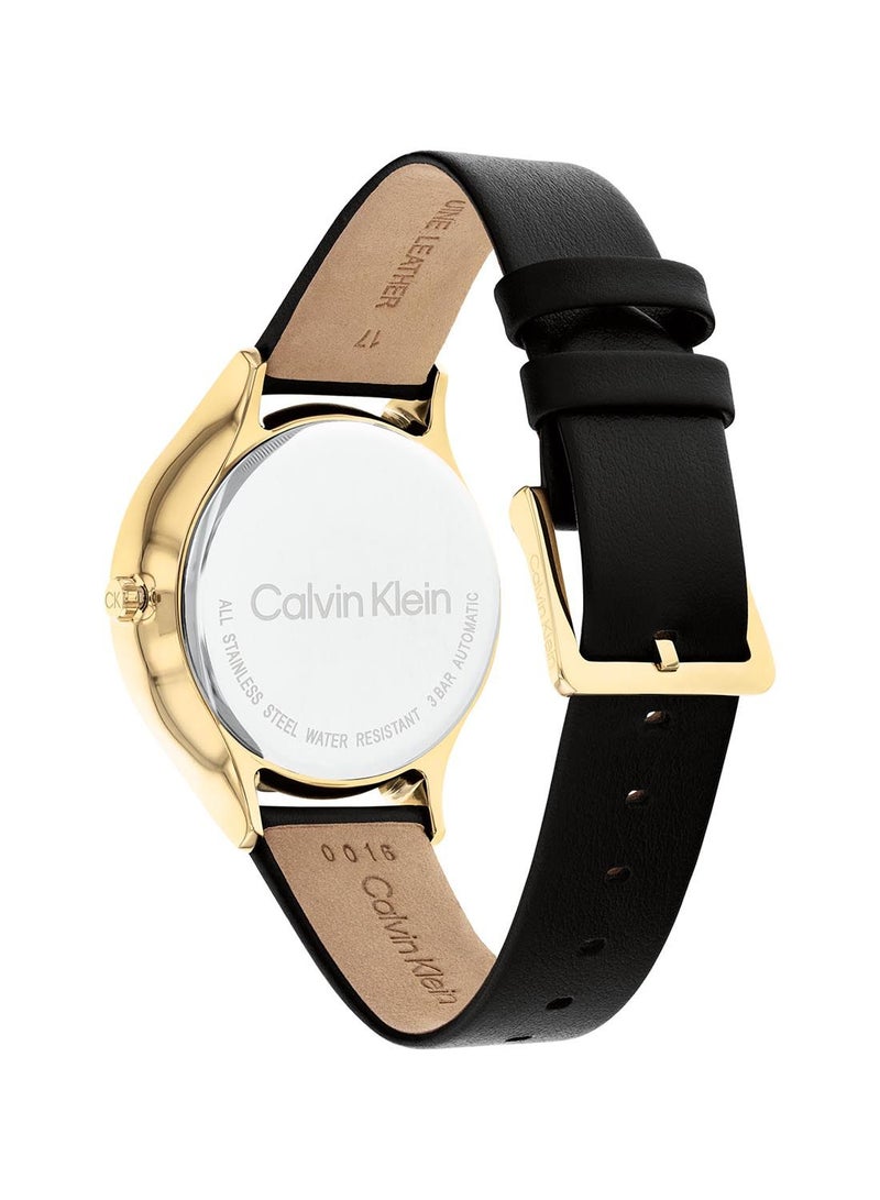 CALVIN KLEIN ساعة يد دائرية أنالوج مقاومة للماء بحزام جلدي 25200123 - Image 3