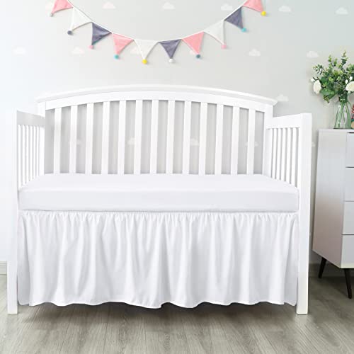 Biloban تنورة سرير المهد 28” × 52” مع 14” انخفاض تجاعيد للغبار للأطفال الأولاد والبنات تناسب مرنة قابلة للتعديل تنورة سرير الأطفال سهلة التركيب/الإزالة ناعمة لسرير المهد القياسي تنورة سرير بيضاء صلبة - Image 1
