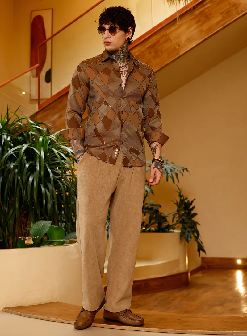 Campus Sutra Campus Sutra Men Block-Geometric Jacquard Shirt | Spread Collar Long Cuffed Sleeves | Button Closure Curved Hem | Geometric Jacquard | Woven Fabric For Casual & Party Wear | Peanut Brown