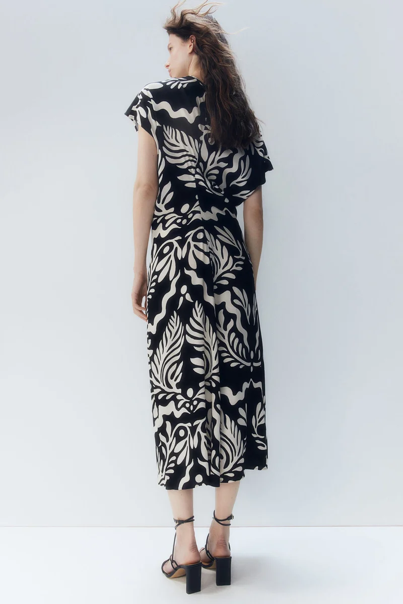 اتش اند ام Tapered-waist dress