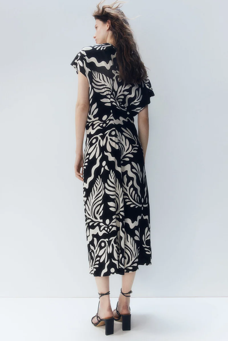 H&M Tapered-waist dress