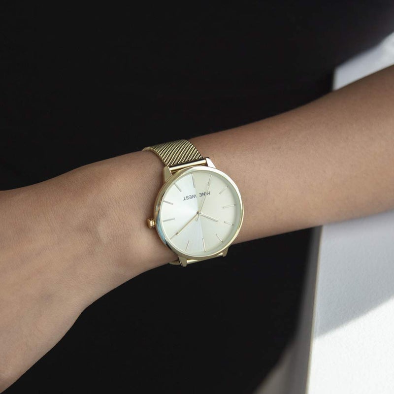 NINE WEST ساعة نسائية من ناين ويست بقرص شمسية وسوار شبكي - Image 4