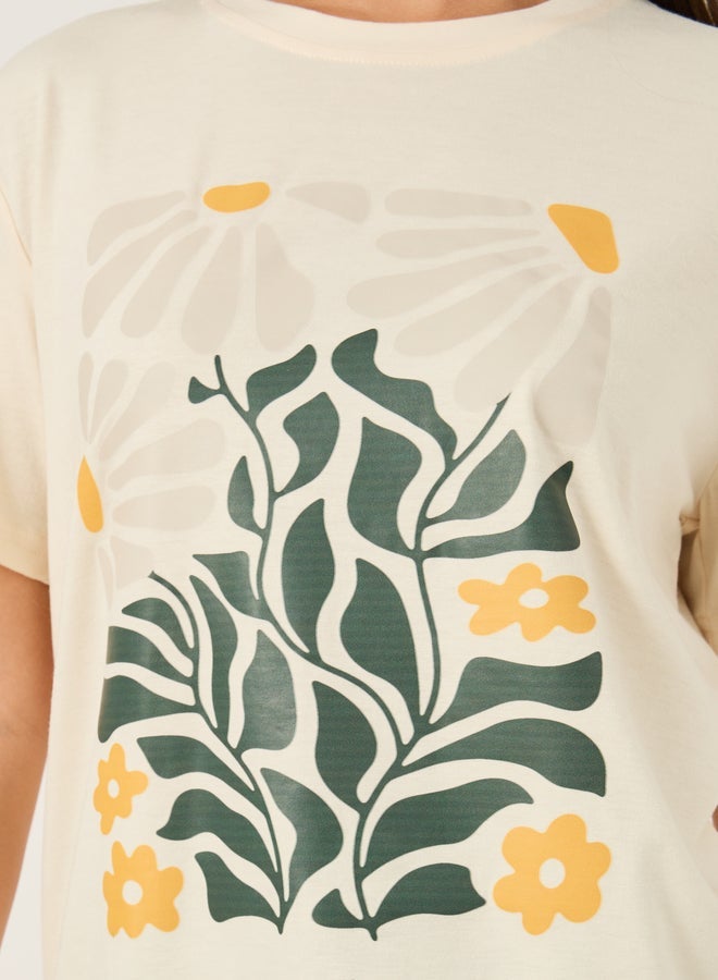 Styli Graphic Print Round Neck T-Shirt - Image 3