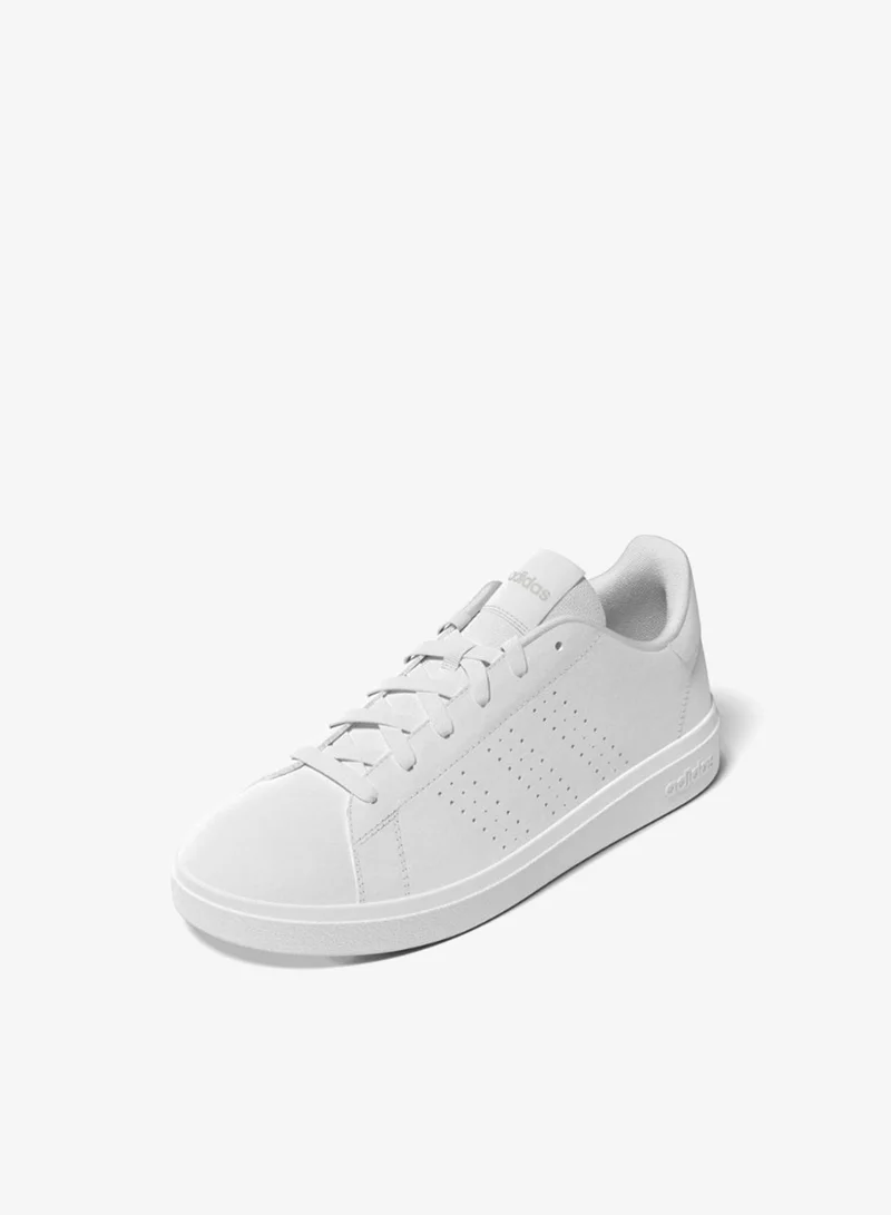 adidas أحذية رياضية للأطفال بيضاء   .