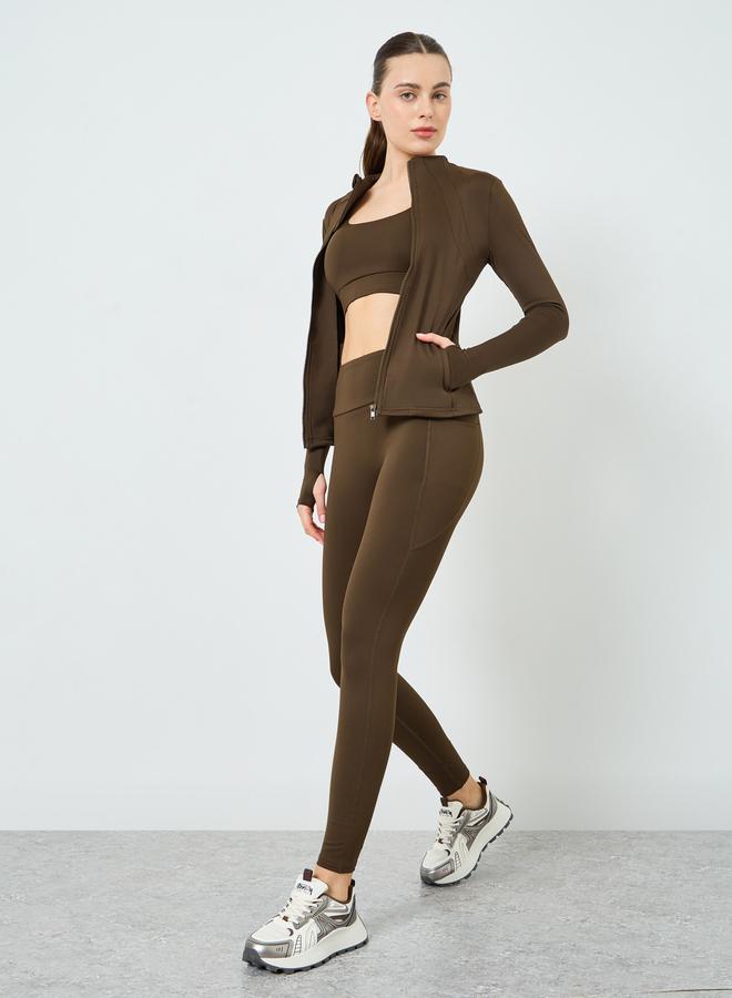 ستايلي اكتيف طقم منسق من حمالة صدر رياضية وجاكيت بسحاب مع ليقنز - Image 2