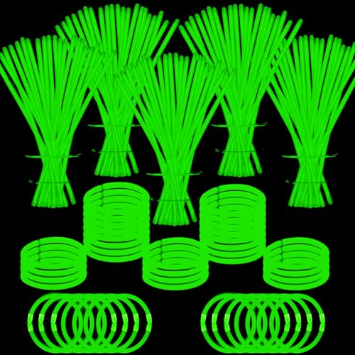 YOFOBU 500 PCS Green Glow Sticks Bracelets Necklaces 8 Glowsticks with Connectors Bulk Glow in The Dark Party Supplies Light Up Neon Party Favor for Christmas New Year St Patricks Day Birthday - Image 1