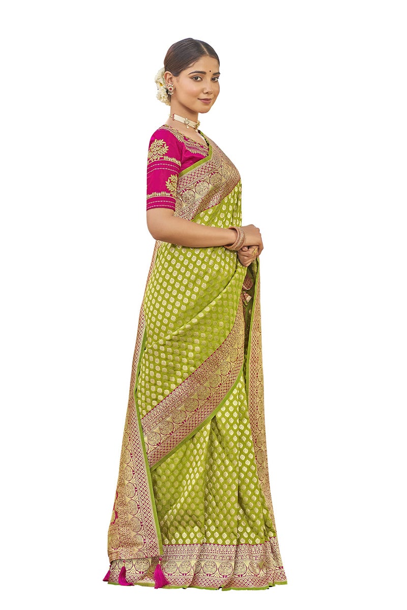 MANOHARI Adorable Woven Pattern Banarasi Silk Green Saree for Women with Blouse Piece - Image 5