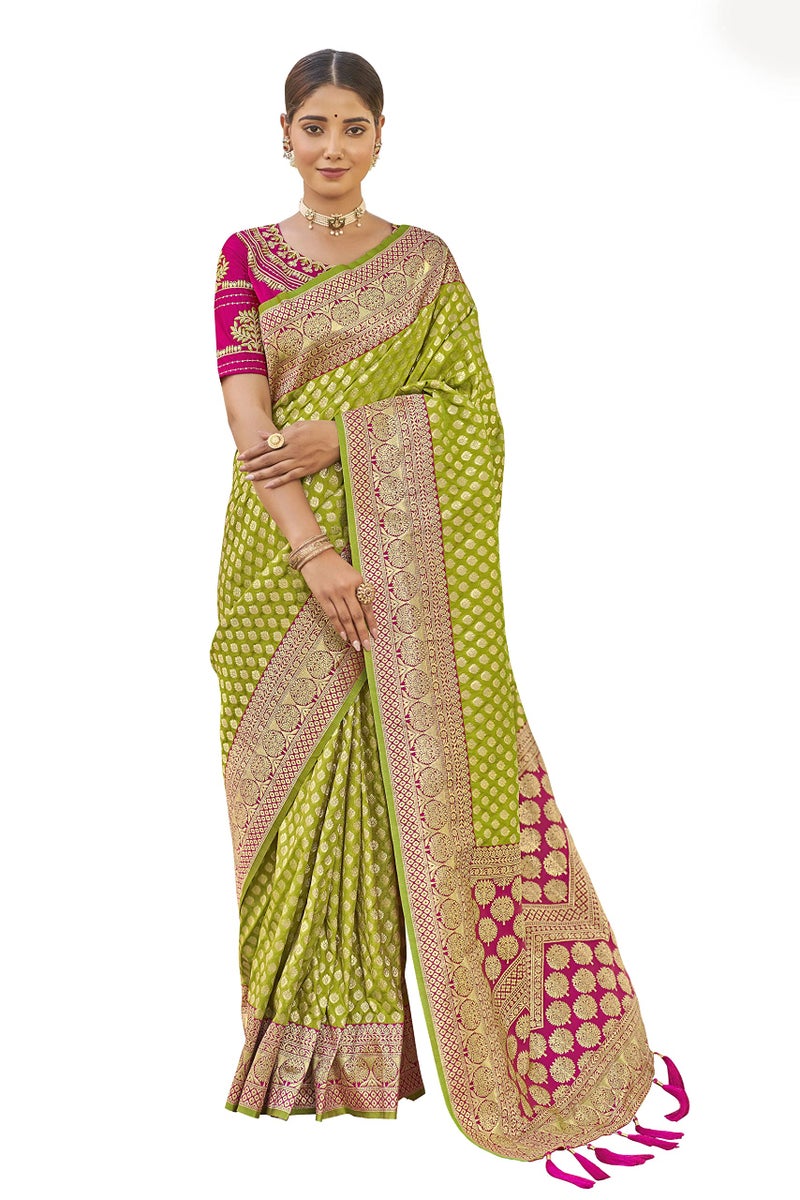 MANOHARI Adorable Woven Pattern Banarasi Silk Green Saree for Women with Blouse Piece - Image 2