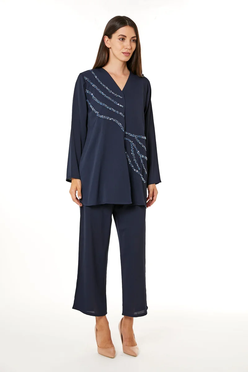 Moistreet V-Neck Top & Pant Set