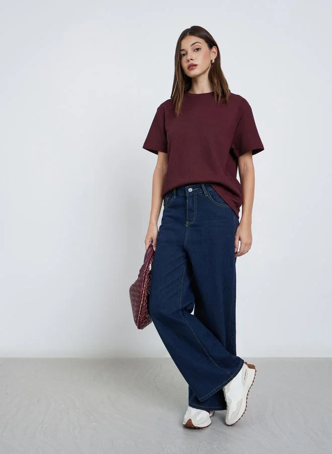 ستايلي تيشيرت فلات محبوك بياقة دائرية