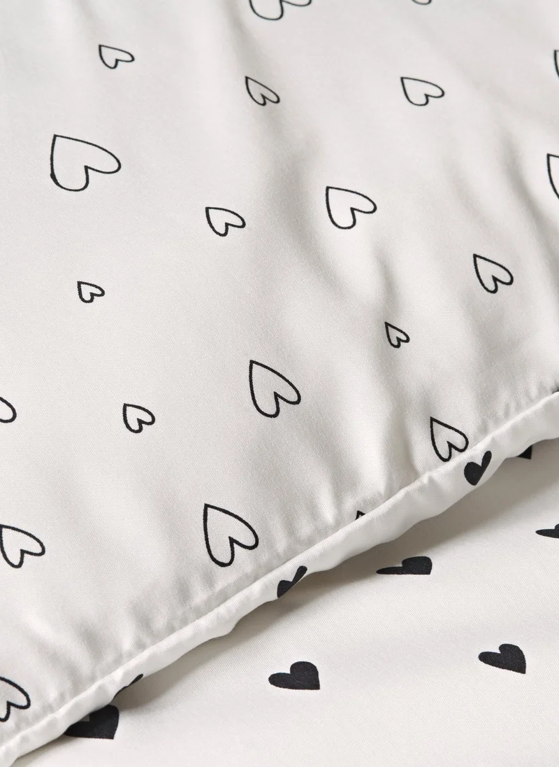Matalan White Mono Heart Duvet Set