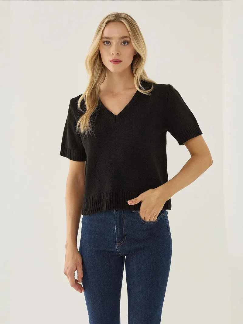 V-Neck Short Sleeve Knit Sweater