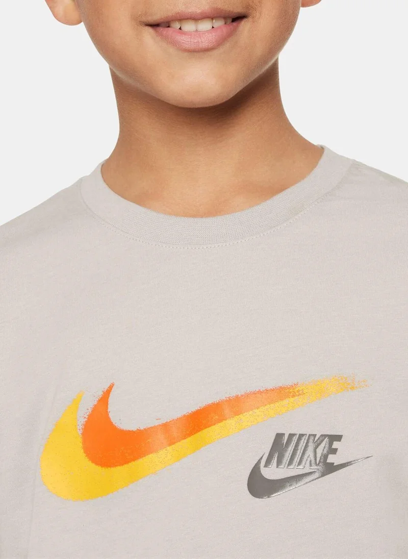 Nike Kids' Sportswear Graphic T-Shirt (Older Kids)