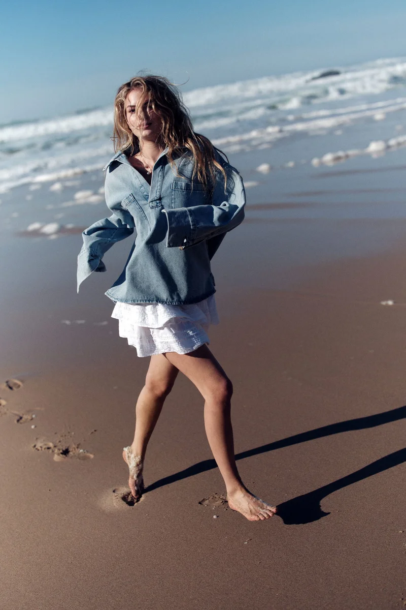 اتش اند ام تنورة بطبقات من الدانتيل