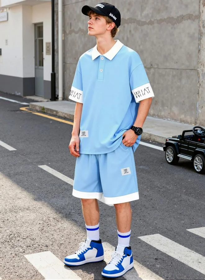 تايك تو مجموعة من قميص بولو بأكمام قصيرة بطبعة كتابة وشورت