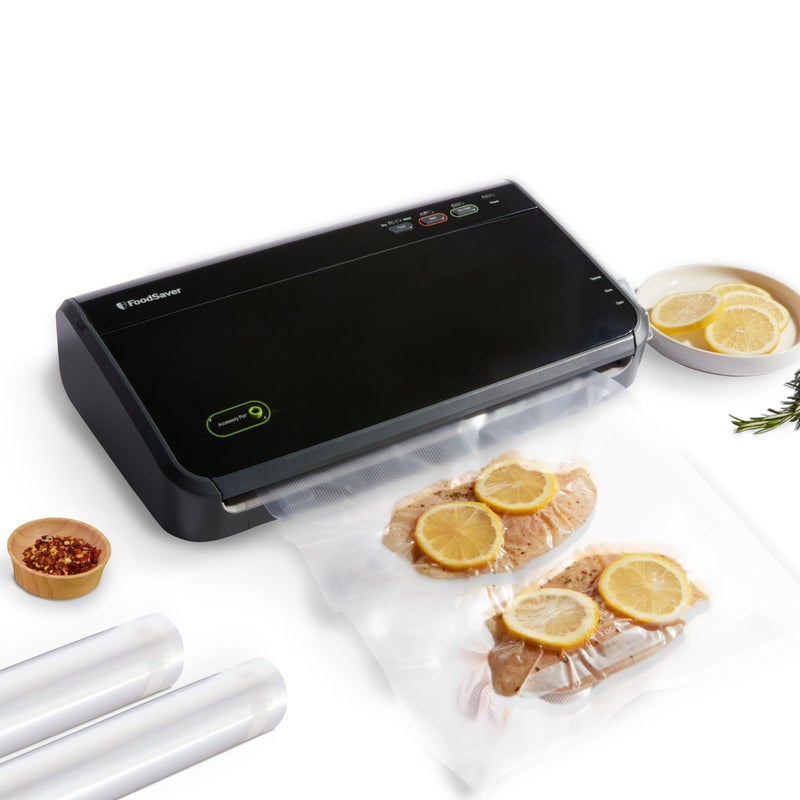 FoodSaver آلة ختم الطعام فود سيفر، اكتشاف الأكياس التلقائي، مناسبة للسوس فيد، مع أكياس الختم، لفة، آلة ختم فراغ محمولة، سوداء - Image 1