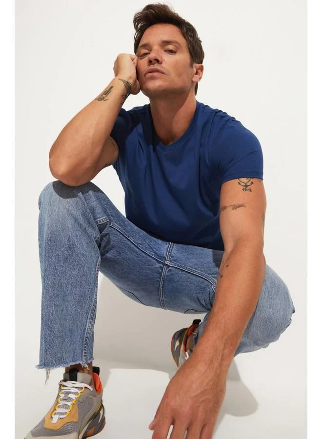 جون June Men Regular Fit Basic Short Sleeve V-Neck Tshirt Indigo