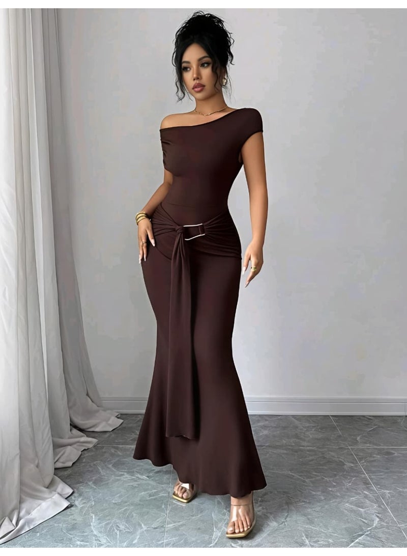 SHEIN  Minimalist Solid Color Asymmetric Collar Fitted Women Long Dresses - Image 5