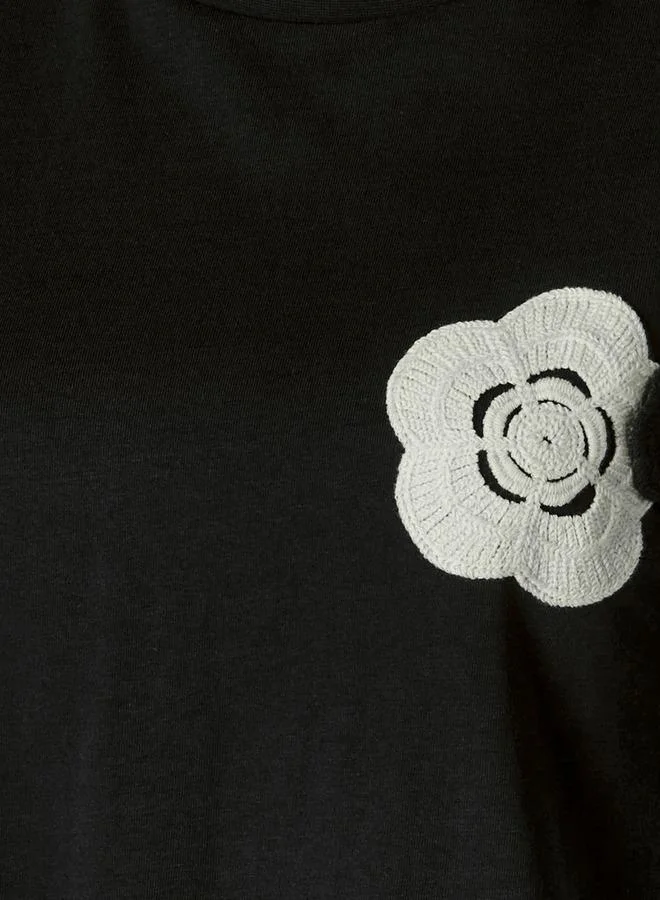 تواكستريمز 2Xtremz T shirt with Crochet Applique Detail