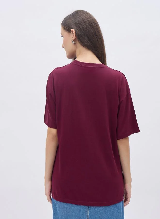 Styli Styli Women Burgundy Slogan Print Oversized T-Shirt