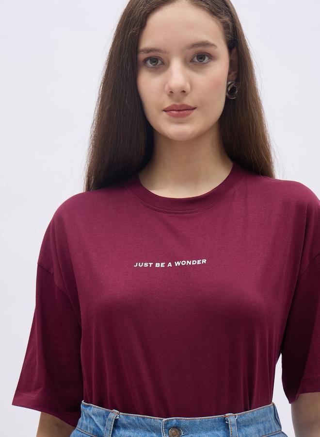 Styli Women Burgundy Slogan Print Oversized T-Shirt - Image 2
