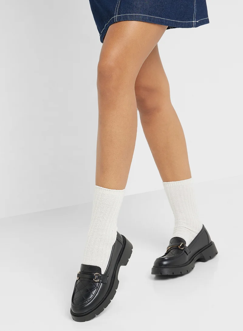 جينجر Chunky Metal Trim Detail Moccasin