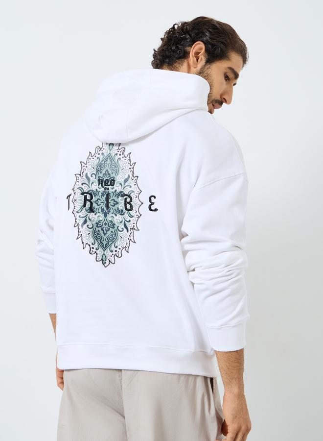 ستايلي هودي واسع أبيض مطبوع للرجال - Image 1