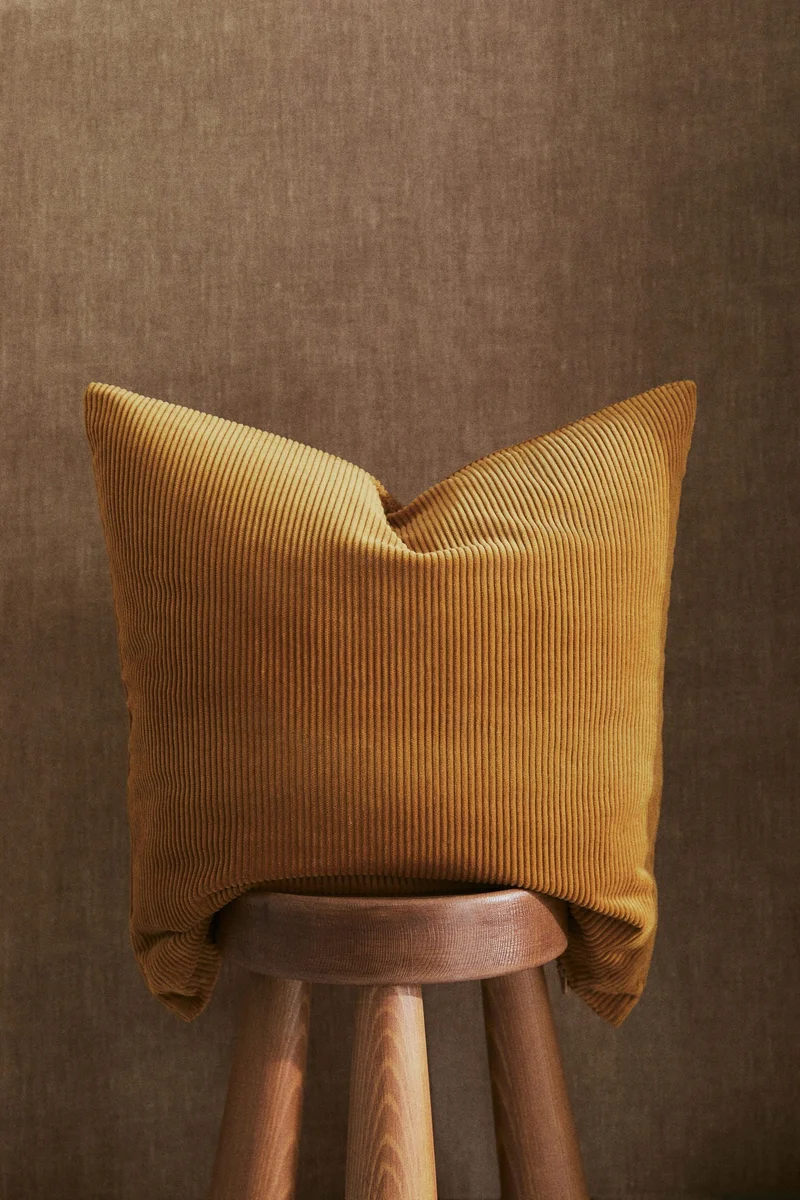 اتش اند ام غطاء وسادة كوردوري