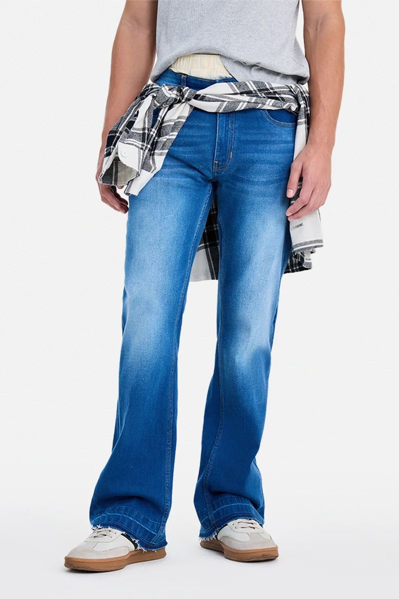 SNITCH Light Blue Solid Flared Fit Streetwear Jeans