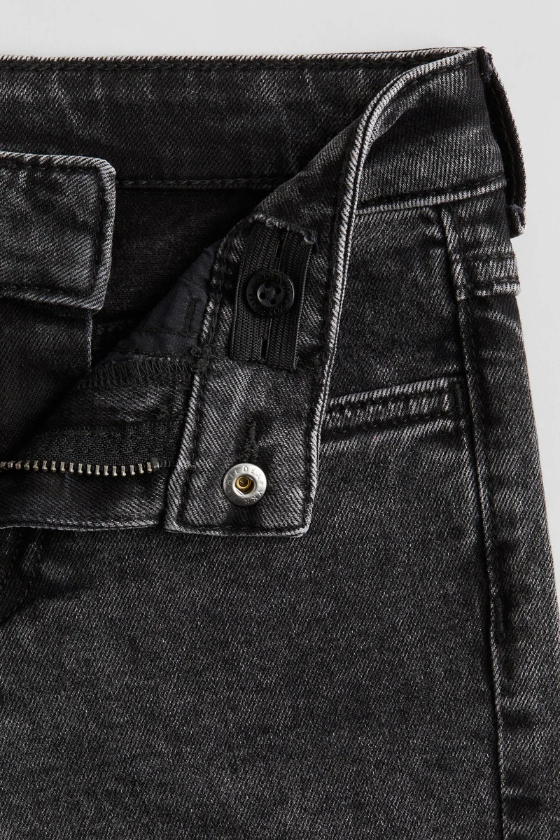 H&M Relaxed Tapered Fit Jeans