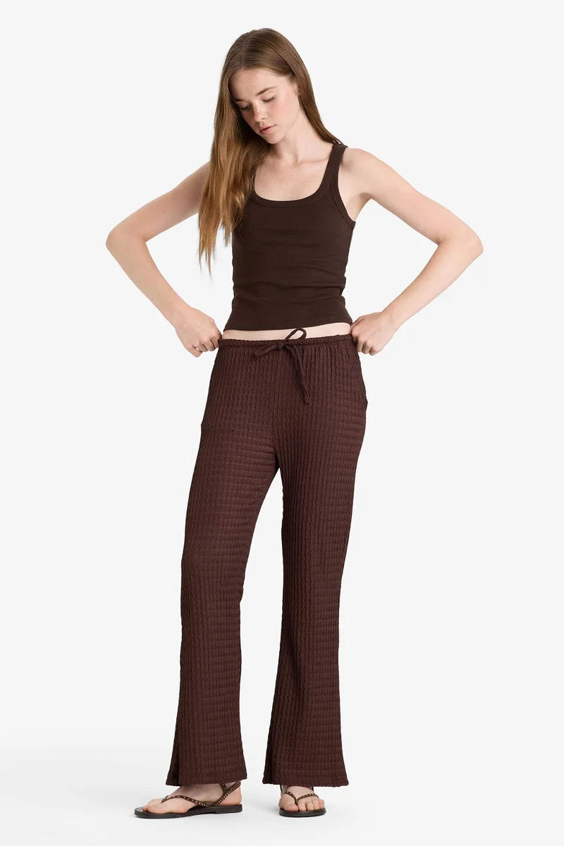 ديفاكتو Flare Fit Regular Waist Standard Length Crepe Trousers