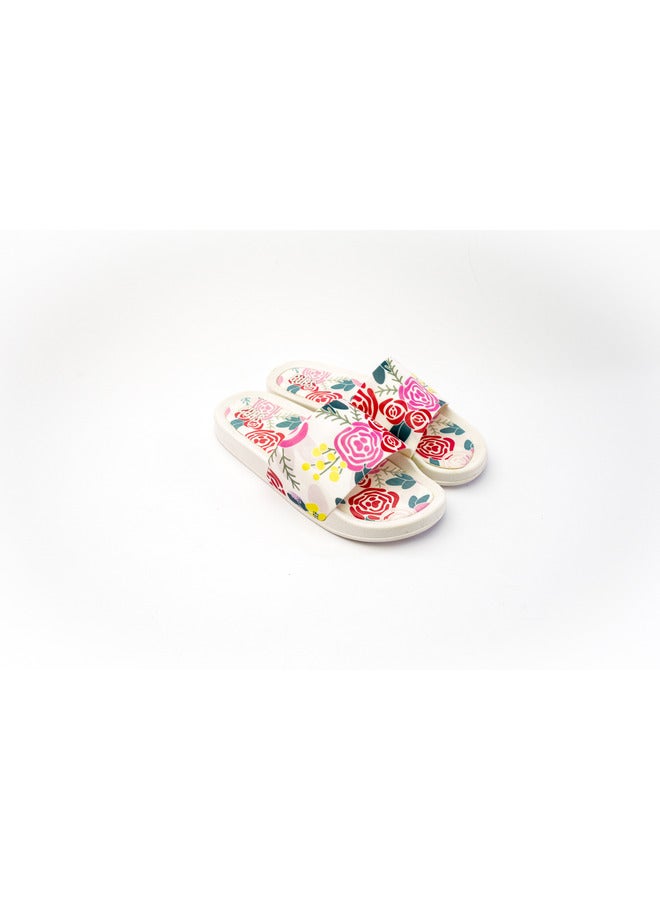 CUBS Roses Print Everyday Wear Eco-Friendly Pvc Slides For Girls Lightweight Easy To Wash And Anti-Slip Soles - Image 1