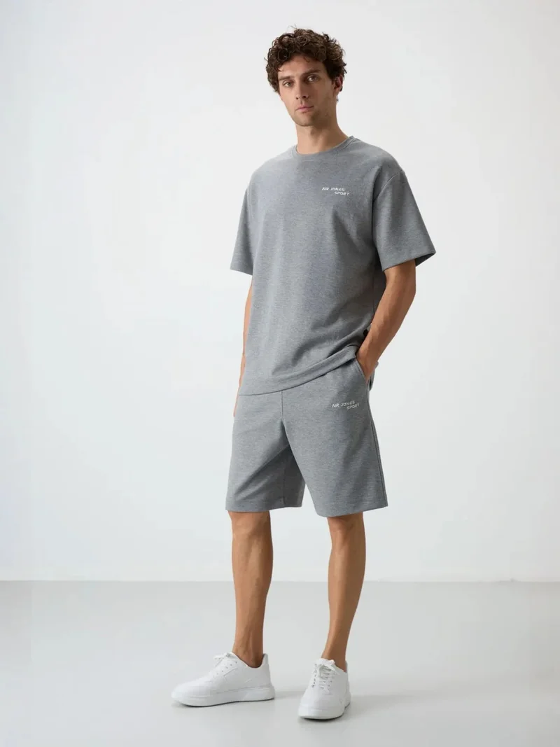 تومي لايف TOMMY Oversized Short-Sleeve T-Shirt And Shorts Set