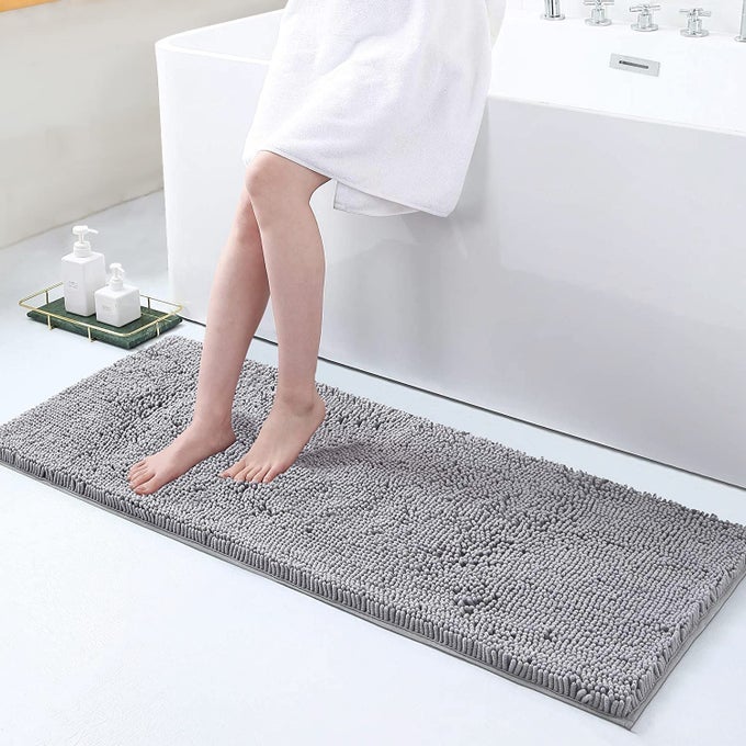 LUXURY CHENILLE BATH RUG 47X17 EXTRA SOFT AND ABSORBENT SHAGGY BATHROOM MAT RUGS MACHINE WASHABLE NONSLIP PLUSH CARPET RUNNER FOR TUB SHOWER AND BATH ROOM LIGHT GREY