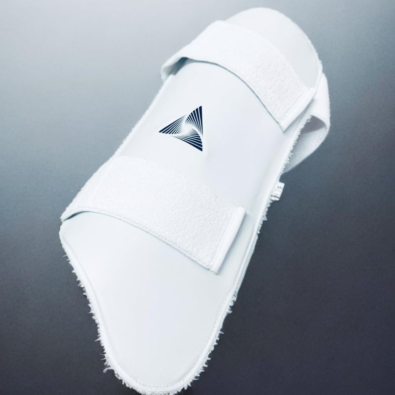 CONSTANT وسادة فخذ كريكيت إصدار اللاعب (جلد) (أبيض، حجم رجال، يد يمنى) - Image 2