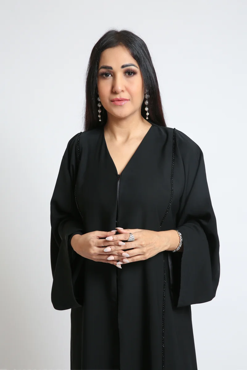 نيكياس عباءة نيكاس سوداء