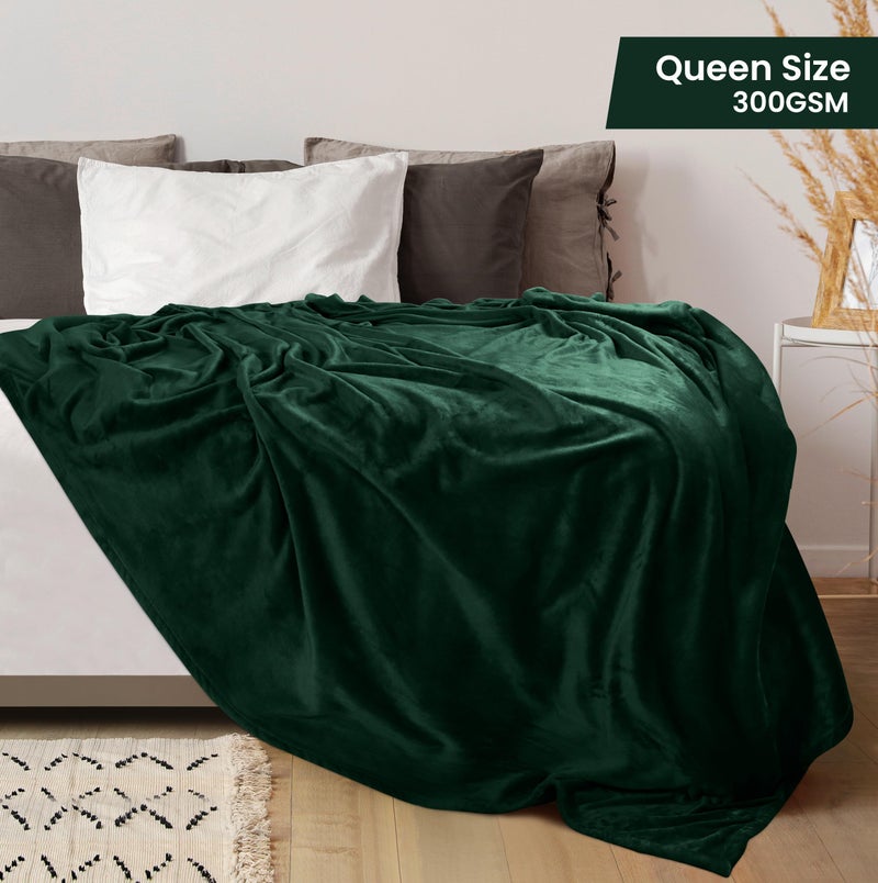 Utopia Bedding Fleece Blanket Queen Size Forest Green 300GSM Luxury Anti-Static Fuzzy Soft Microfiber Bed Blanket (90x90 Inch) - Image 2