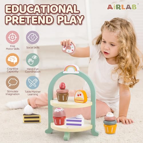 Airlab مجموعة ألعاب كعك خشبية لحفلة الشاي، ألعاب طعام للحلويات مع حامل الكب كيك، ملحقات مطبخ للعب التظاهر للأطفال، مجموعة ألعاب طعام خشبية هدية للخبز للفتيات والفتيان من 3 إلى 5 سنوات - Image 2