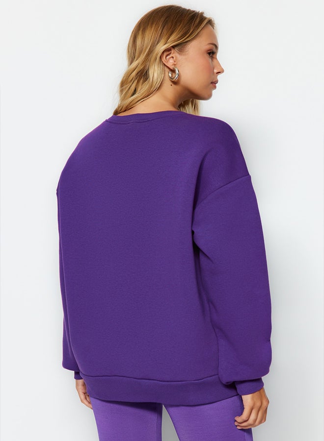 trendyol Purple Oversize/Comfortable fit Basic Crew Neck Thick/Polarized Knitted Sweatshirt TWOAW24SW00102. - Image 5