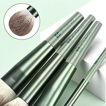 HEYMKGO Makeup Brushes 11pcs Premium Synthetic Bristles Green Color Kabuki Foundation Brush Face Lip Eye Makeup Brush Sets Professional with Gift Box - Image 3