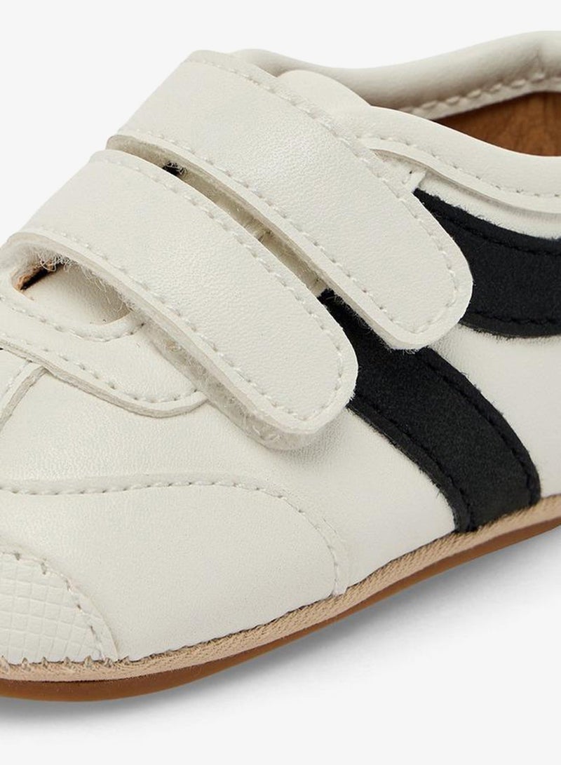Barefeet Booties With Hook & Loop Closure - Image 5