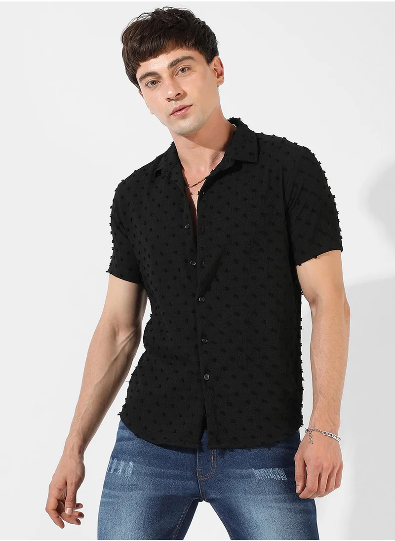 كامبوس سوترا Men's Black Textured Regular Fit Casual Shirt