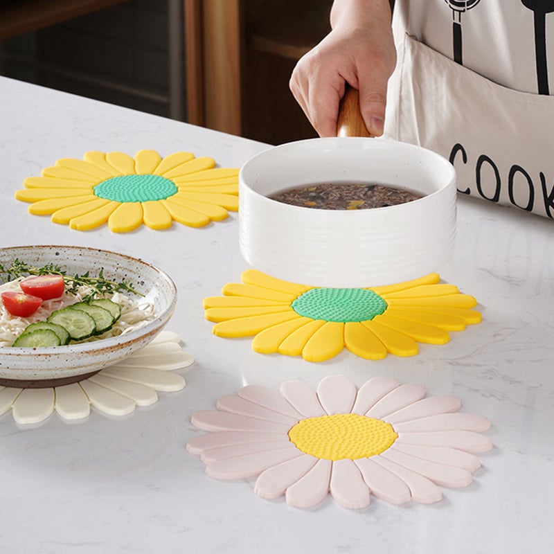 2Pcs Flower Shape Place Mat Tableware Mat Dining Table Ornament Heat Resistance Mat - Image 4