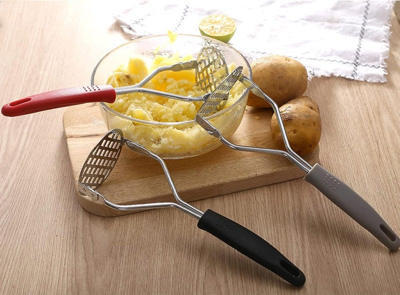 DANSR Stainless Steel Smooth Potato Masher Potato Masher Large Round Press Plate Spud Smasher Ricer Professional Metal Wire Masher Kitchen Tool for Vegetable Banana pottato Beans Fruits Red  - Image 4