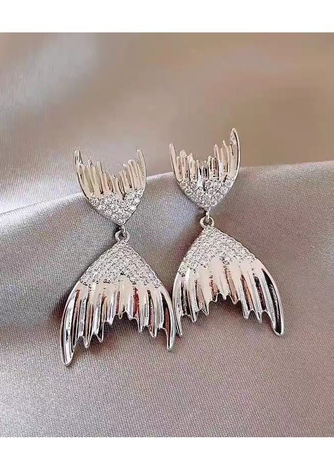 mjuhurat Elegant Mermaid Tail Drop Earrings – Luxurious Silver Finish  - Image 2