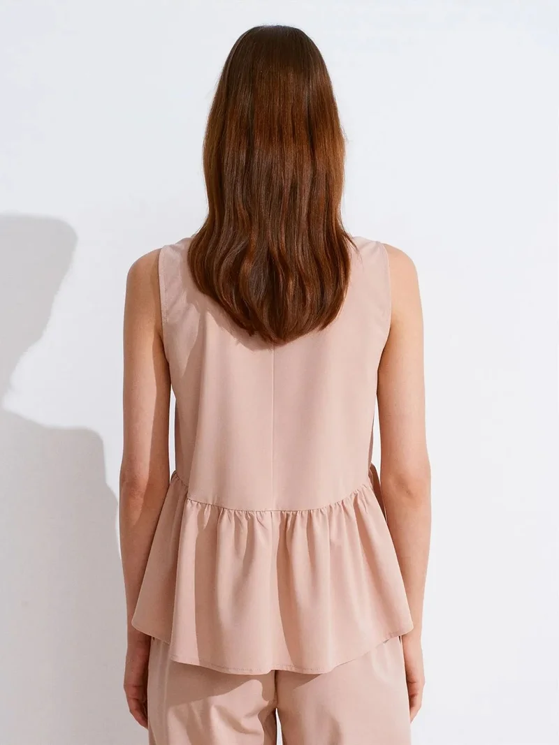 ديلفين Dilvin Sleeveless Crepe V-Neck Button Blouse